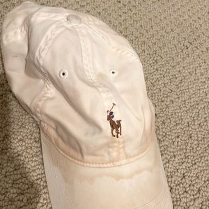 2 polo hats (red,white)